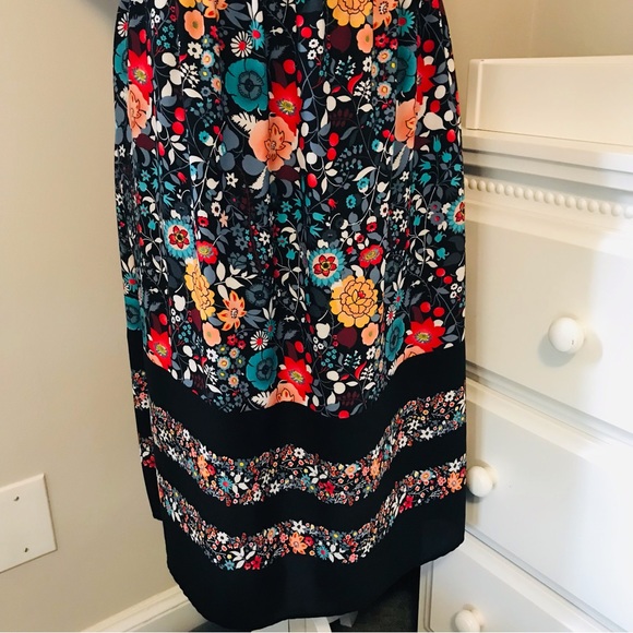 LOFT Midi Floral Peasant Boho 3-Season Flowy Black Floral Dress (MED) LIKE NEW! - Picture 5 of 7
